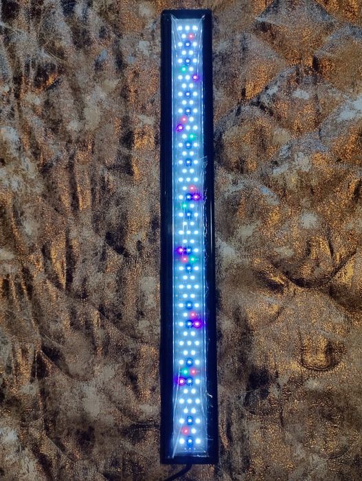 Чисто нова ЛЕД лампа за аквариум