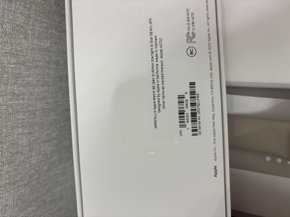 Продам Apple Watch SE 2 (40 мм, Starlight)