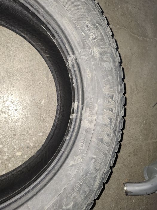 Шины 265/60 R18.