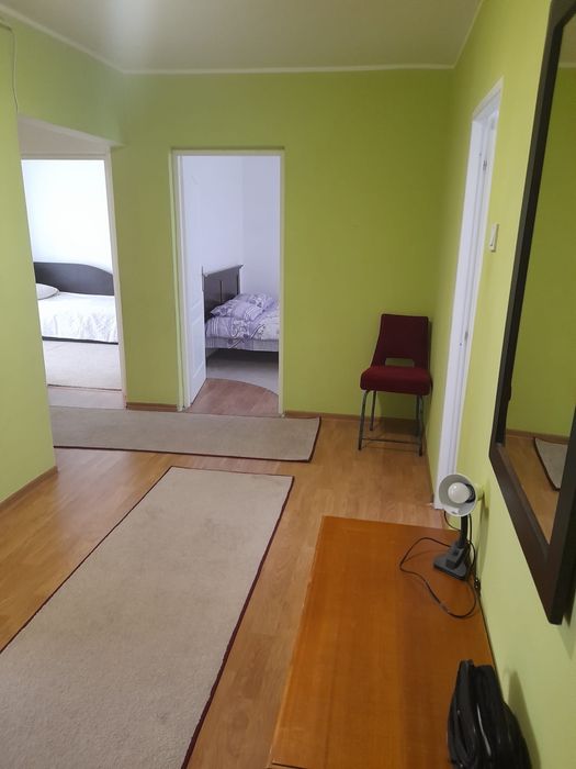 Inchiriez Apartament zona Precista