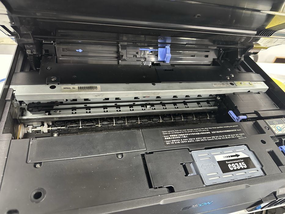 Продаётся принтер Epson EcoTank L8180