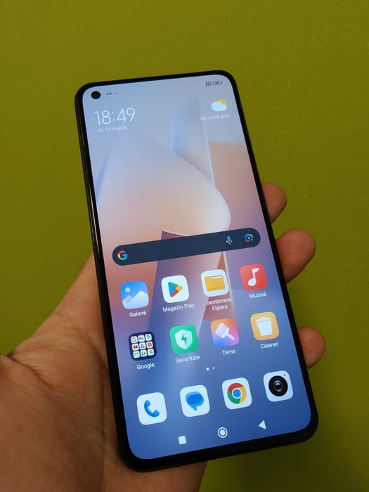 Telefon slim,ușor Xiaomi 11 5G lite NE 128Gb-8GB ram,in  stare perfecta,foarte fin și design deosebit