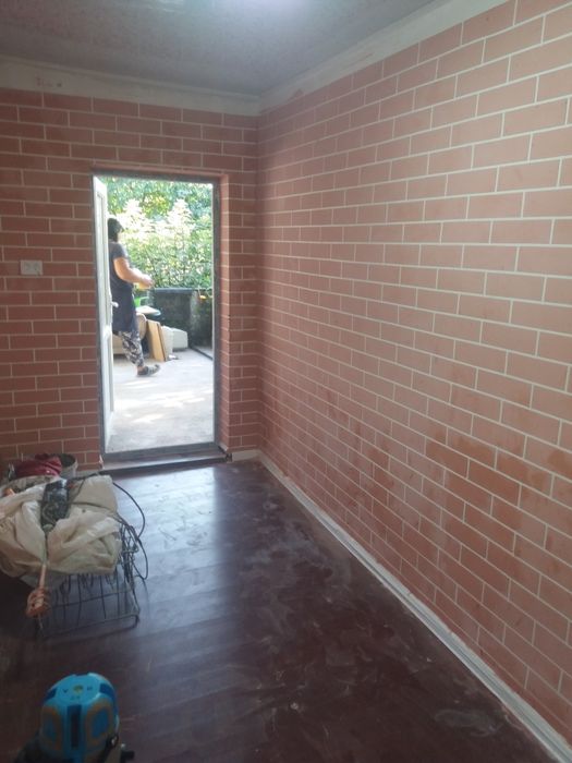 Поклейка обоев быстро качесветнно.