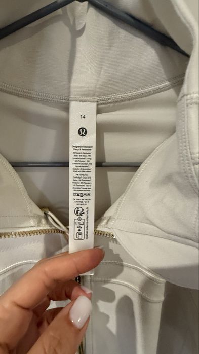 Lululemon define jacket cropped  size 14