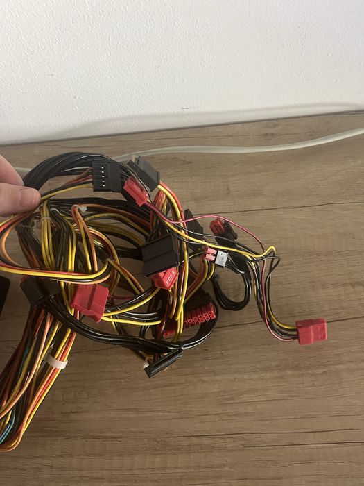 Sursa 580w nemodulara