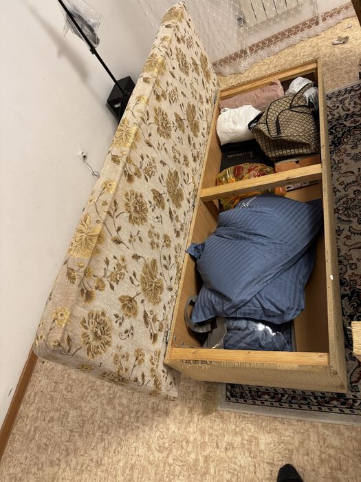 Продам диван самовывоз