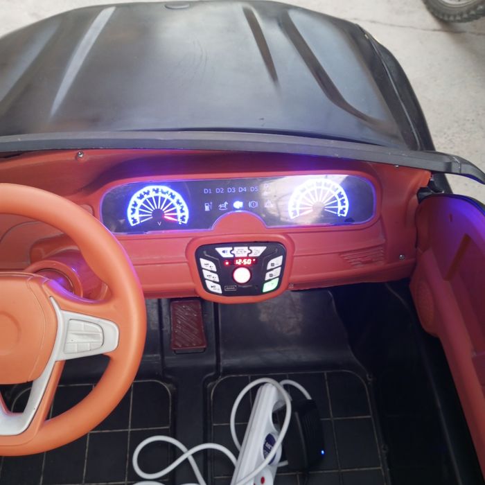 Продаётся детская машина