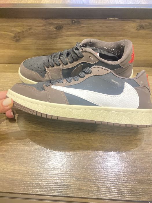 Кецове Nike Travis Scott