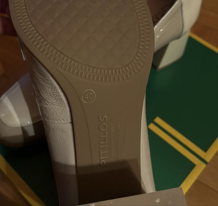 Дамски обувки на ток