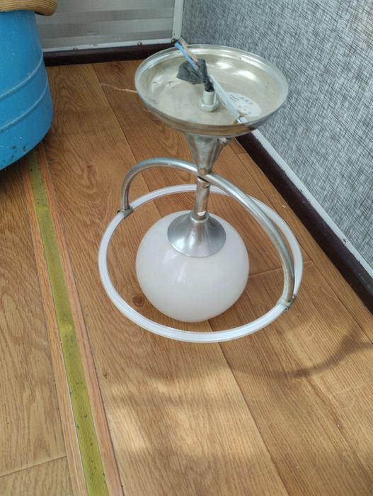 Люстра на кухню  кому нужна