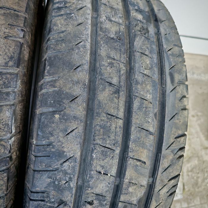 4 бр. Бусови гуми Continental 235/65/16C