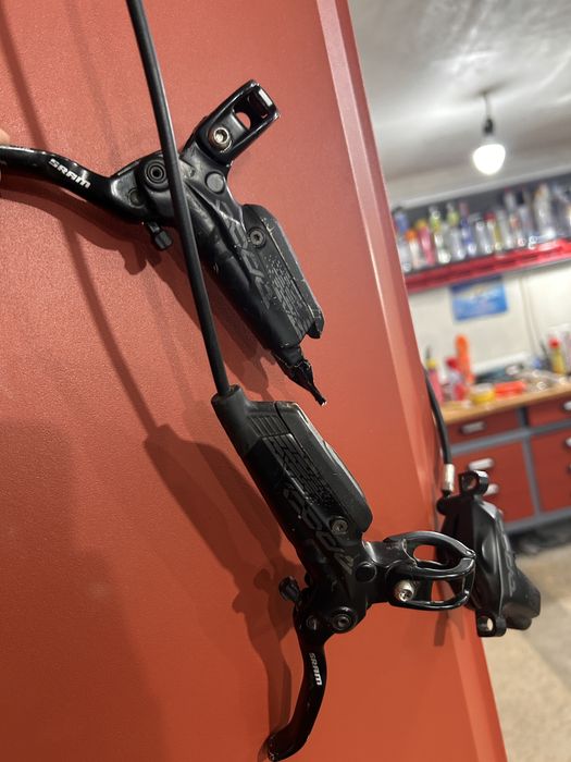Спирачки Sram code r