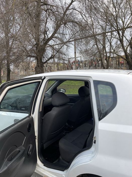 Se vinde chevrolet aveo 1.2 hatchback