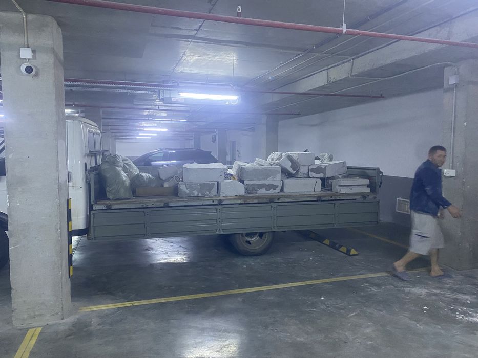 Вывоз мусора с заездом паркинг