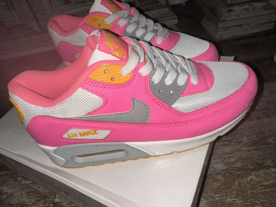 Оригинални маратонки Nike