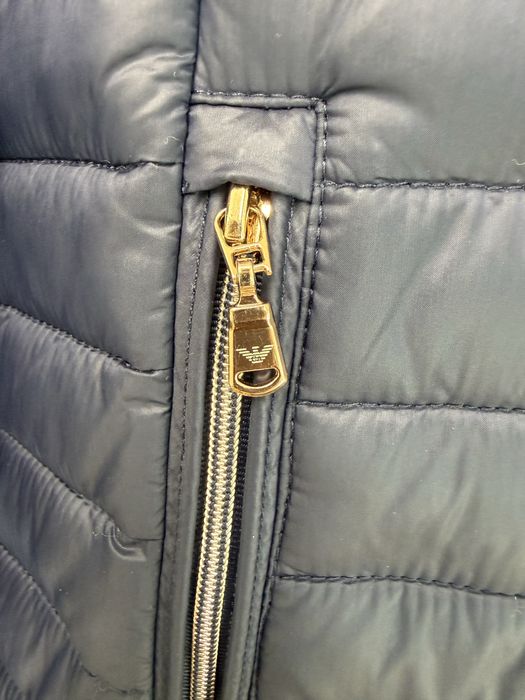 Geacă originală de damă,puf ,de primăvară Armani mărimea S/M,ca nouă,pret 390 ron!