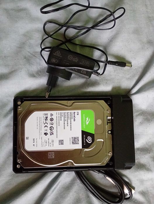 Външен твърд диск Seagate 7200 оборота с кутия