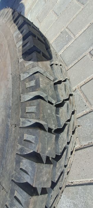 Продам шина покрышка на камаз 11 R20
