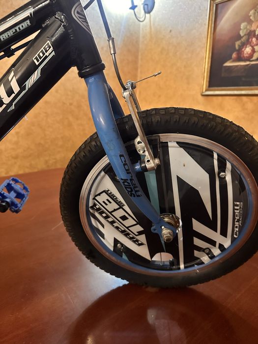 Детско колело 16 Corelli с помощни колела .