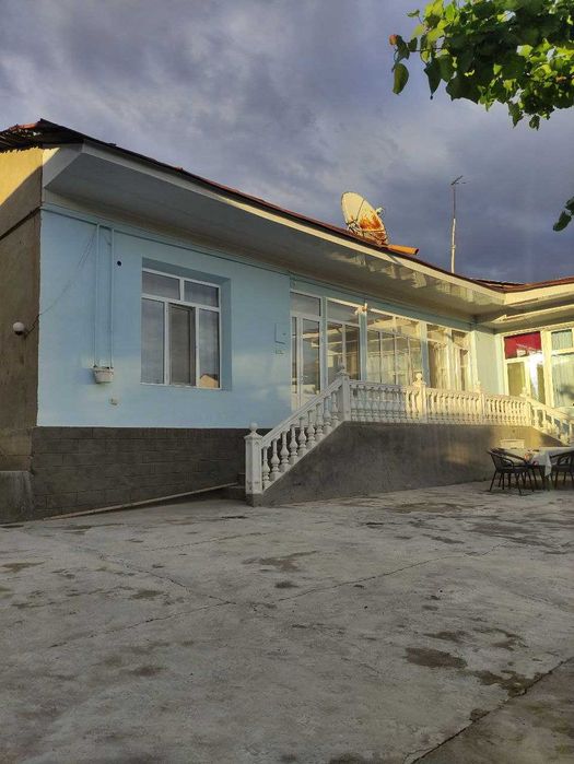 Уй ховли сотилади, продаётся дом срочно