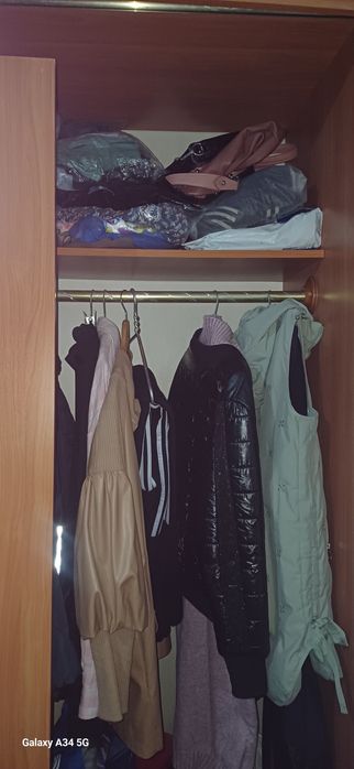 Mebel sotiladi divan shkaf 2ta tumbasi trimosi bor