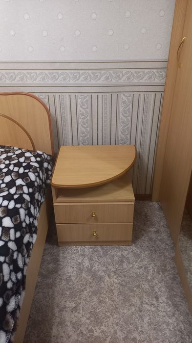 Продам спальный гарнитур