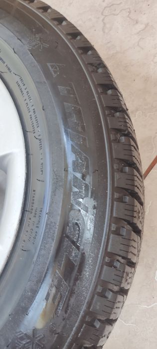 Продам Шины на дисках 205/65 r15