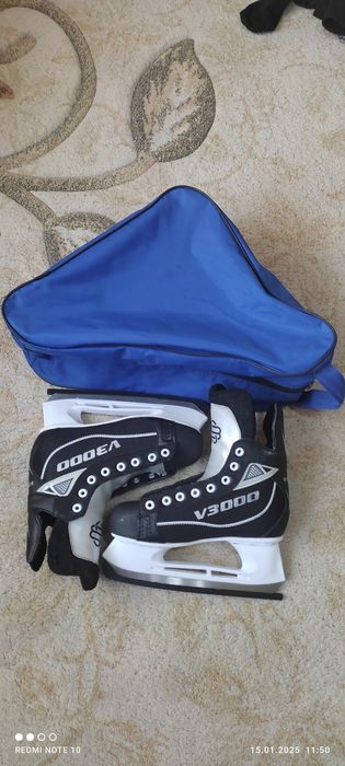 Продам почти новые коньки.