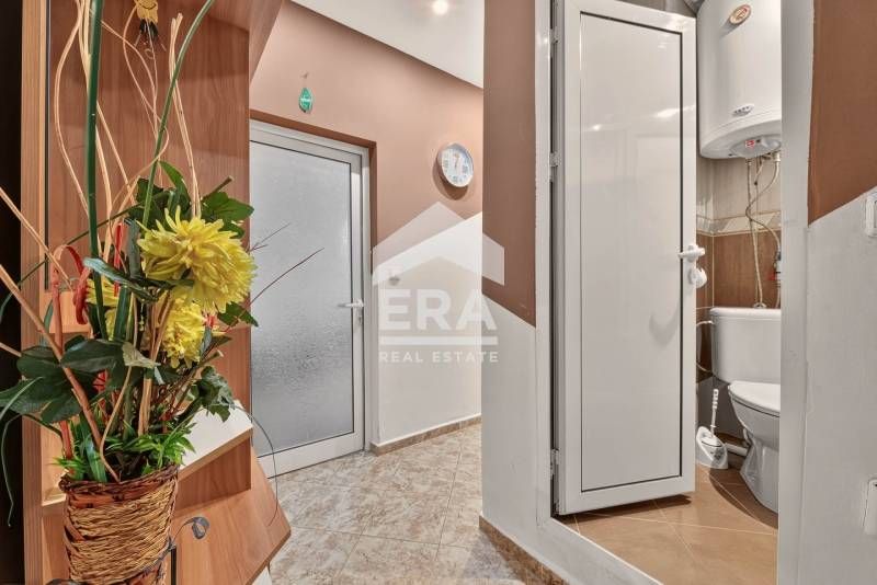 Ексклузивна, обзаведена, югоизточна гарсониера за продажба, район Лятн