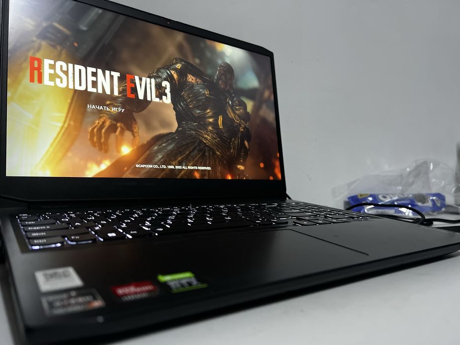 Игровой ноутбук Lenovo