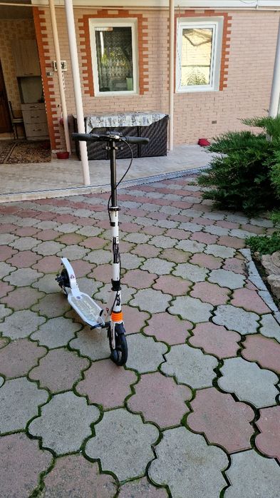 Продам самокат ..