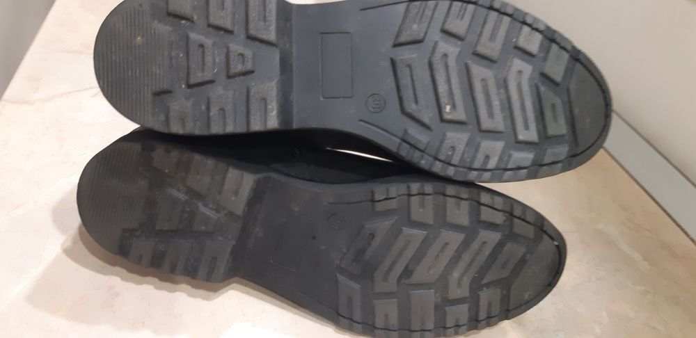 Боти LASOCKI номер 38