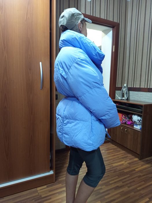 Пуховик женский продаю