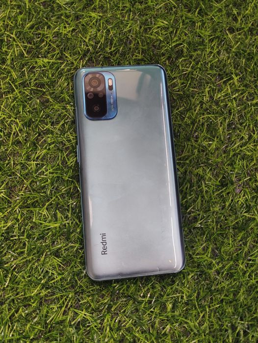 Продам redmi note 10 всё оригинал