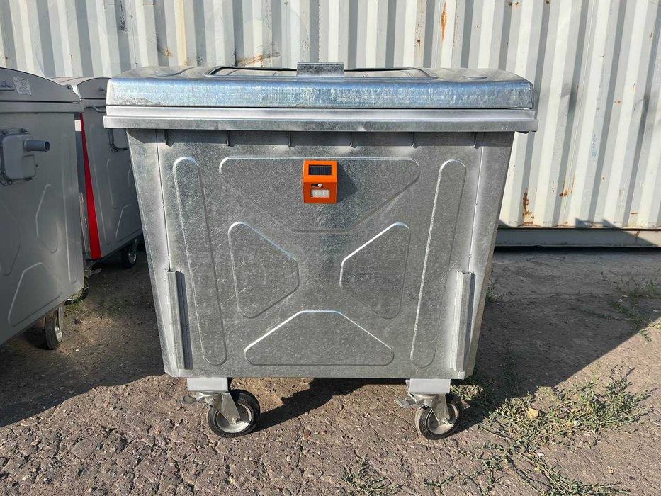 Мусорные баки металлические