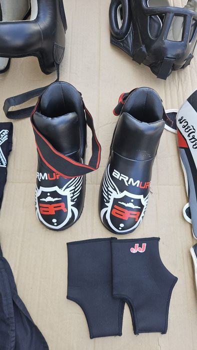 Set echipament KICKBOXING