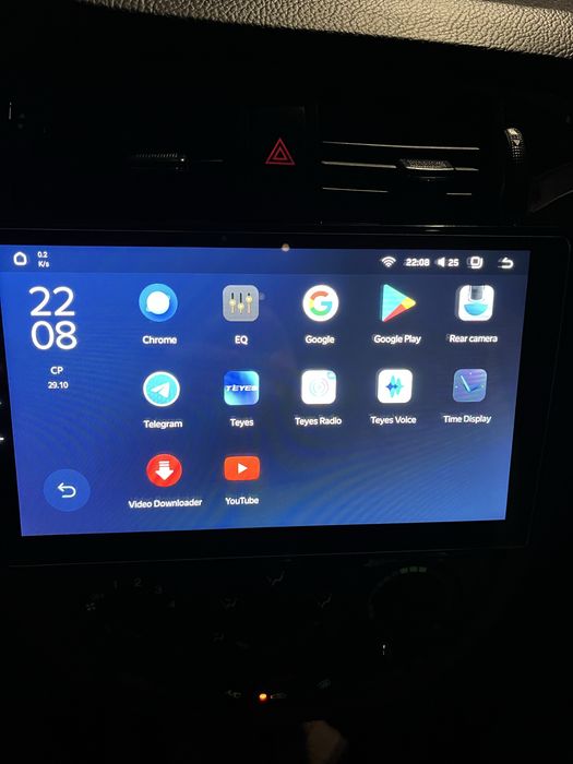 Прдаетса  Манитор TEYES для авто