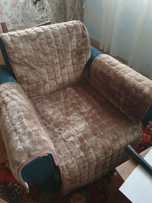 Библиотека ,бюфет,кресло 2бр.