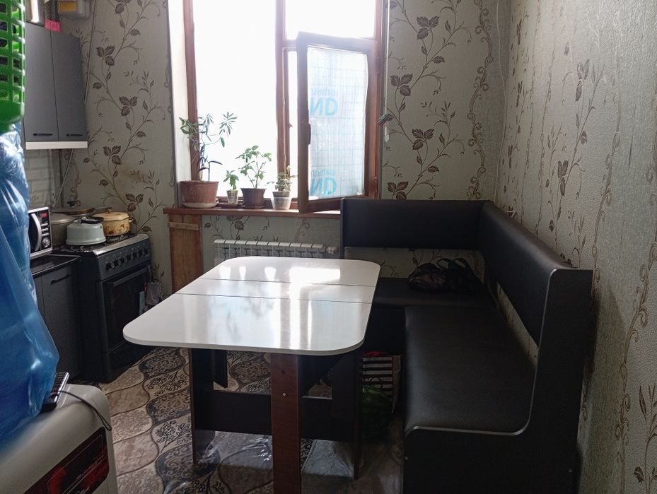 14-27 2 xonali uy sotiladi