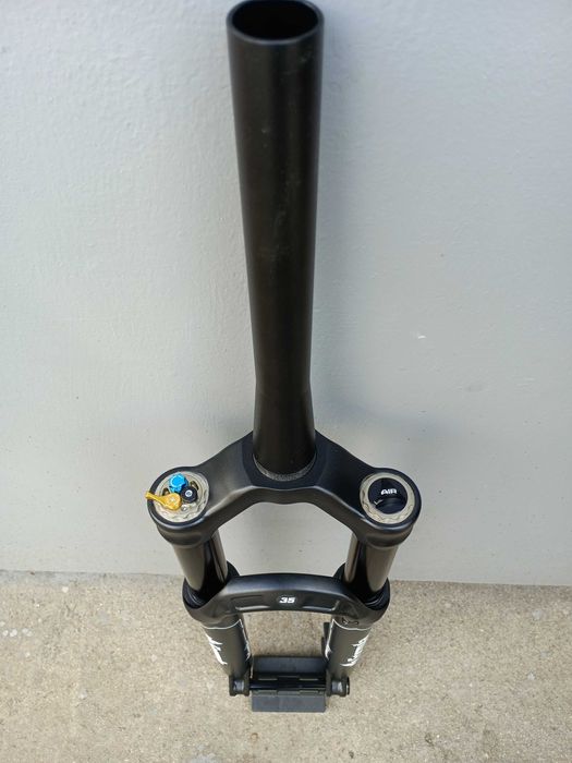 Вилка Формула ThirtyFive 29/140мм 27,5" Air 160mm 15x100 mm Tapered