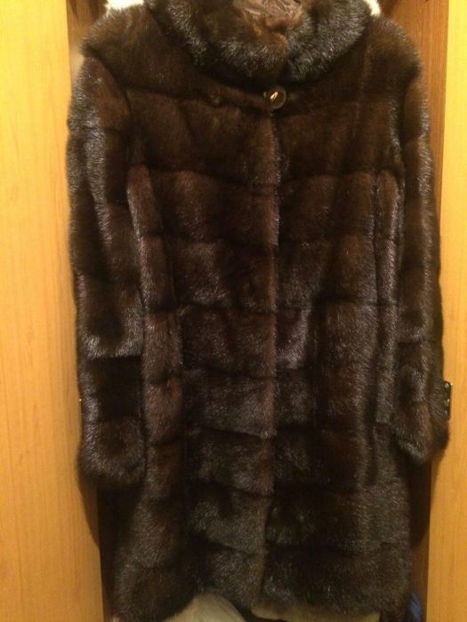 Продам шубу норковую
