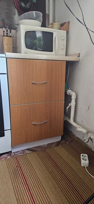 Продам кухонный гарнитур бу