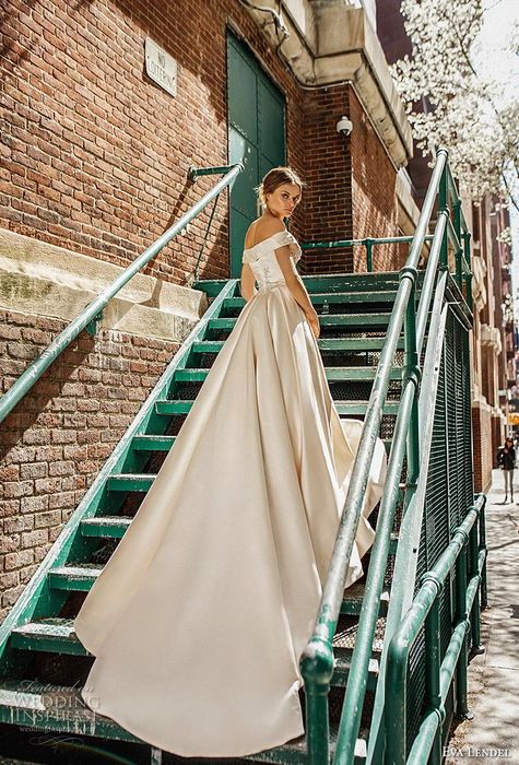 Сватбена рокля Eva Lendel