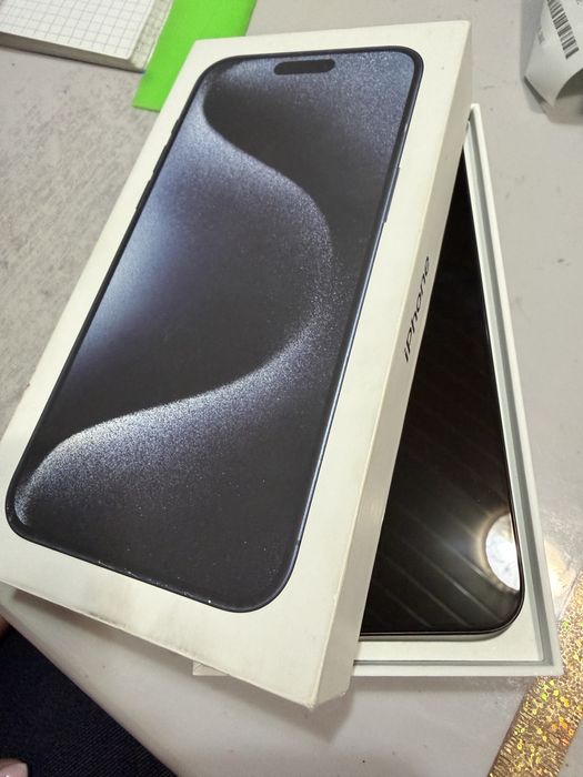 Продам IPHONE 15 pro MAX 256