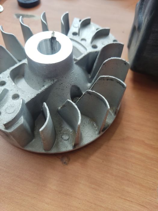 Бензиновый инструмент