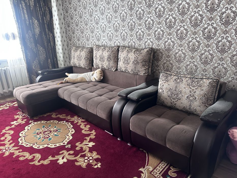 Продам диван б/у срочно