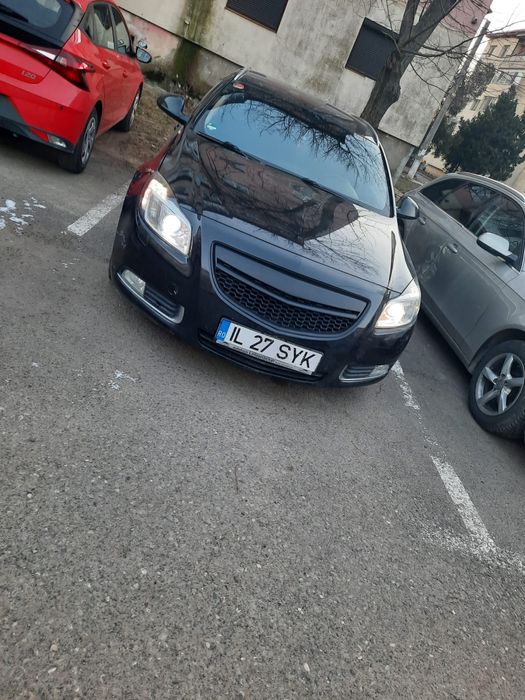 Opel Insigna Sports Tourer 2011