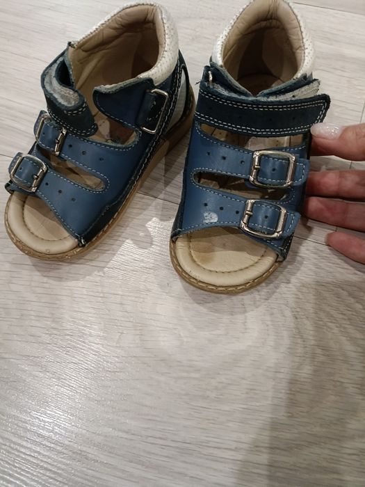 Продам 2 пары ортопедической обуви