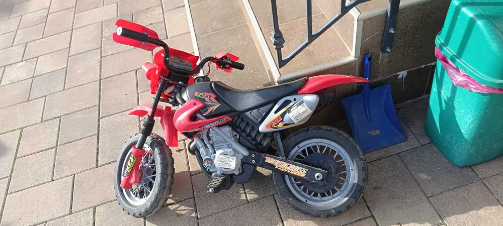 Motocicleta electrica pentru copii