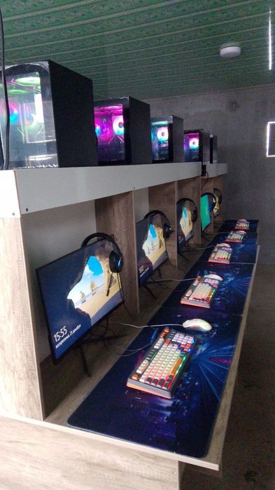 Kompyuterxona sotiladi